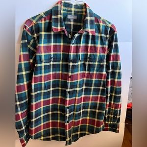 Long sleeve red/green plaid long sleeve shirt
